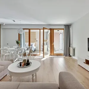 Aura - Riverside & Parking By Downtown Апартаменты Гданьск